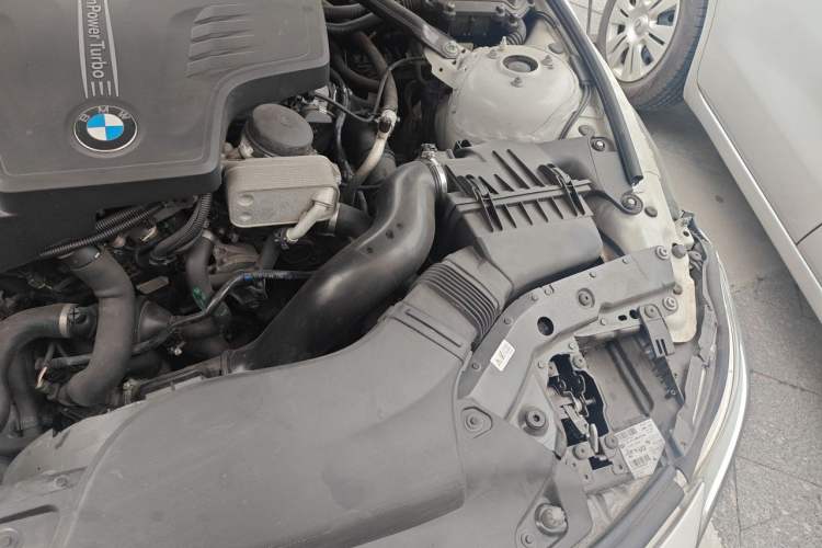 Used BMW Z4 2013 sDrive20i Leading Model Engine Bay Left