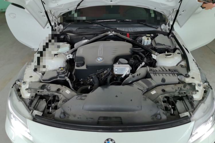 Used BMW Z4 2013 sDrive20i Leading Model Engine Bay
