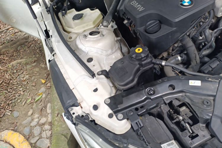 Used BMW Z4 2013 sDrive20i Leading Model Engine Bay Right