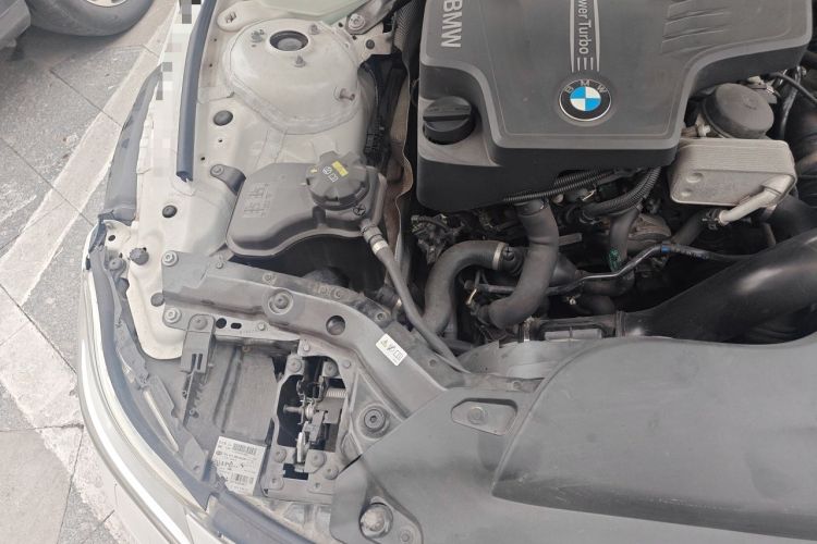 Used BMW Z4 2013 sDrive20i Leading Model Engine Bay Right