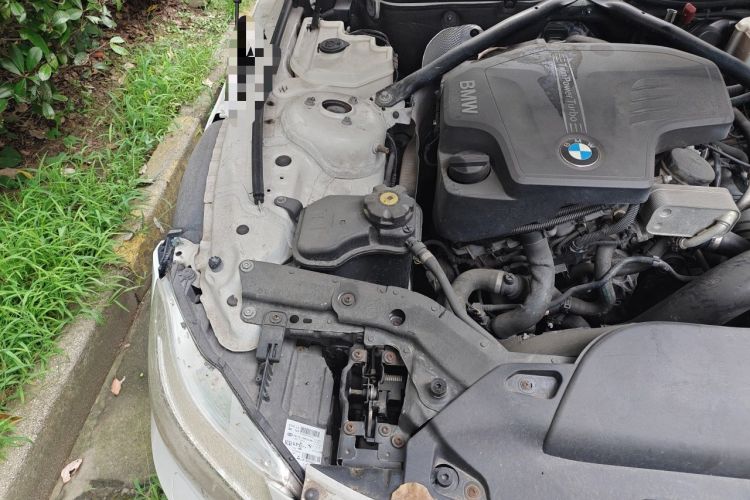 Used BMW Z4 2013 sDrive20i Leading Model Engine Bay Right