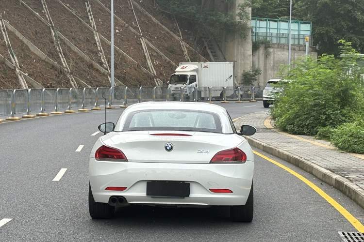 Used BMW Z4 2013 sDrive20i Leading Model Exterior 11