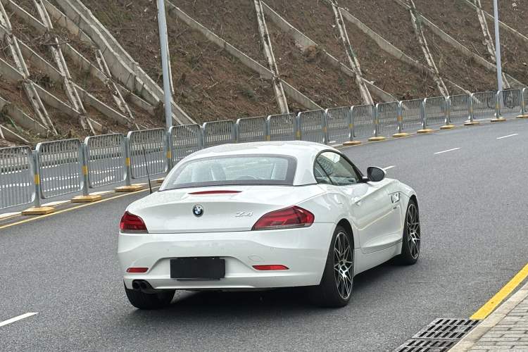 Used BMW Z4 2013 sDrive20i Leading Model Exterior 12