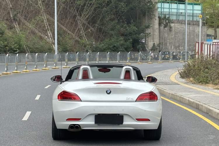 Used BMW Z4 2013 sDrive20i Leading Model Exterior 4