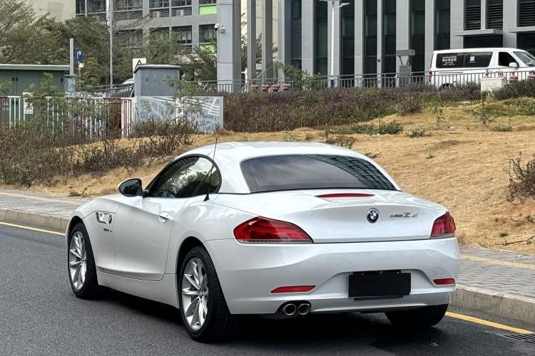 Used BMW Z4 2013 sDrive20i Leading Model Exterior 4
