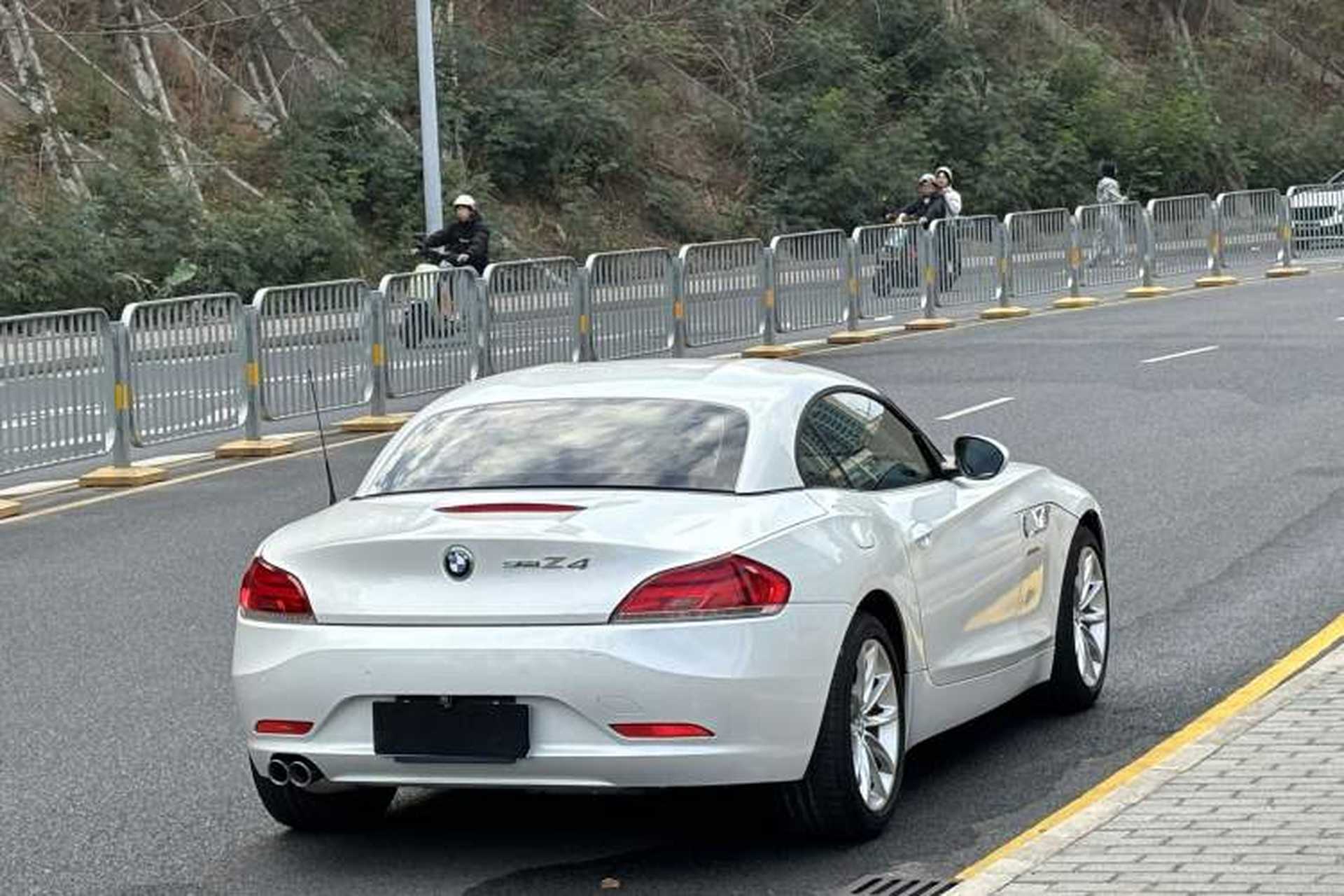 Used BMW Z4 2013 sDrive20i Leading Model Exterior 6