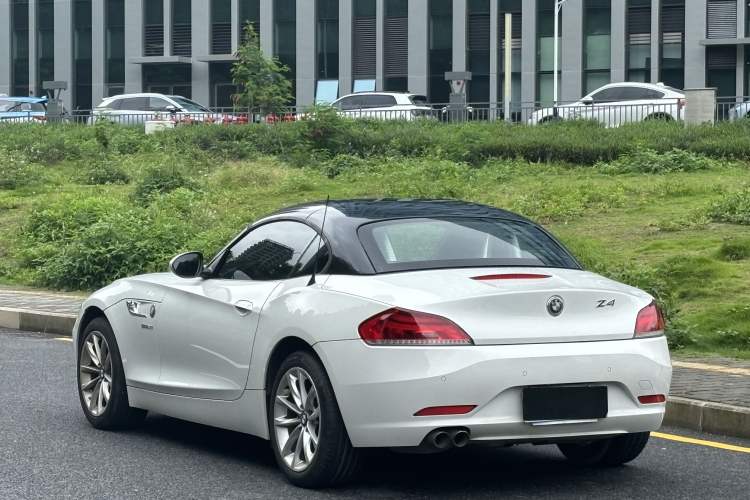 Used BMW Z4 2013 sDrive20i Leading Model Exterior 7