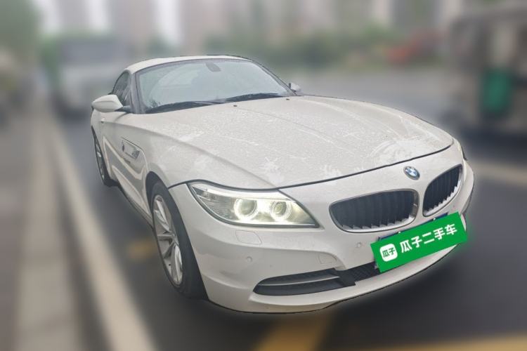 Used BMW Z4 2013 sDrive20i Leading Model Front Right 45 Deg