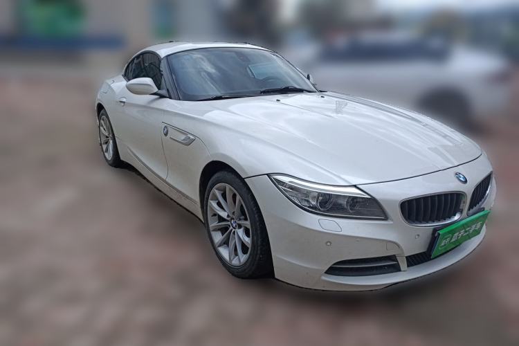 Used BMW Z4 2013 sDrive20i Leading Model Front Right 45 Deg