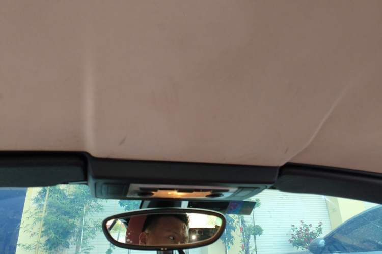 Used BMW Z4 2013 sDrive20i Leading Model Headliner