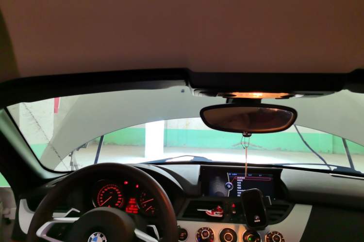 Used BMW Z4 2013 sDrive20i Leading Model Headliner