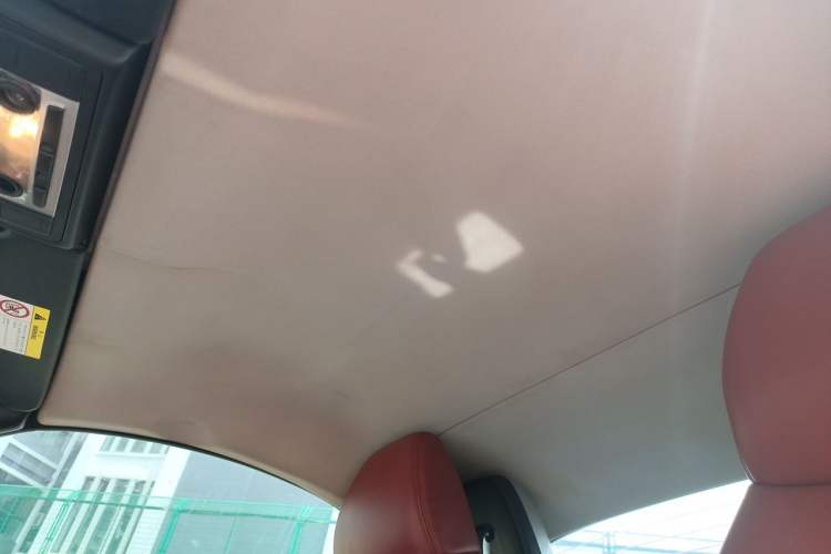 Used BMW Z4 2013 sDrive20i Leading Model Headliner