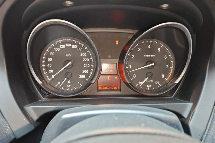 Used BMW Z4 2013 sDrive20i Leading Model Instrument Cluster