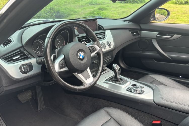 Used BMW Z4 2013 sDrive20i Leading Model Interior 10