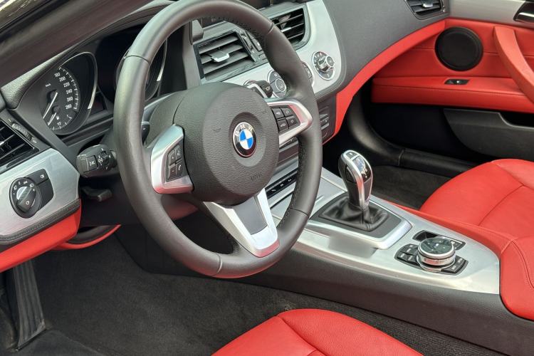 Used BMW Z4 2013 sDrive20i Leading Model Interior 10