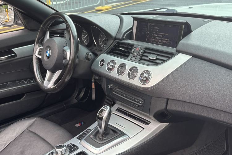 Used BMW Z4 2013 sDrive20i Leading Model Interior 11