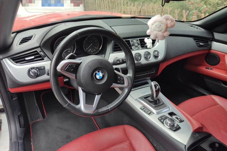 Used BMW Z4 2013 sDrive20i Leading Model Interior 2