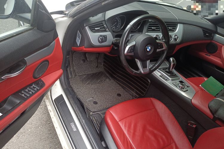 Used BMW Z4 2013 sDrive20i Leading Model Interior 3