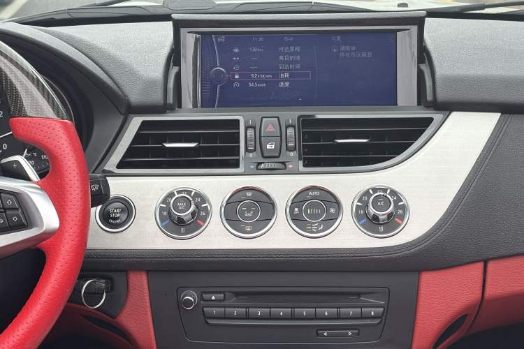 Used BMW Z4 2013 sDrive20i Leading Model Interior 3