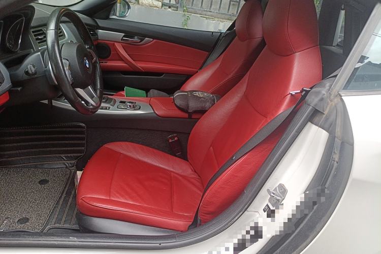 Used BMW Z4 2013 sDrive20i Leading Model Interior 4