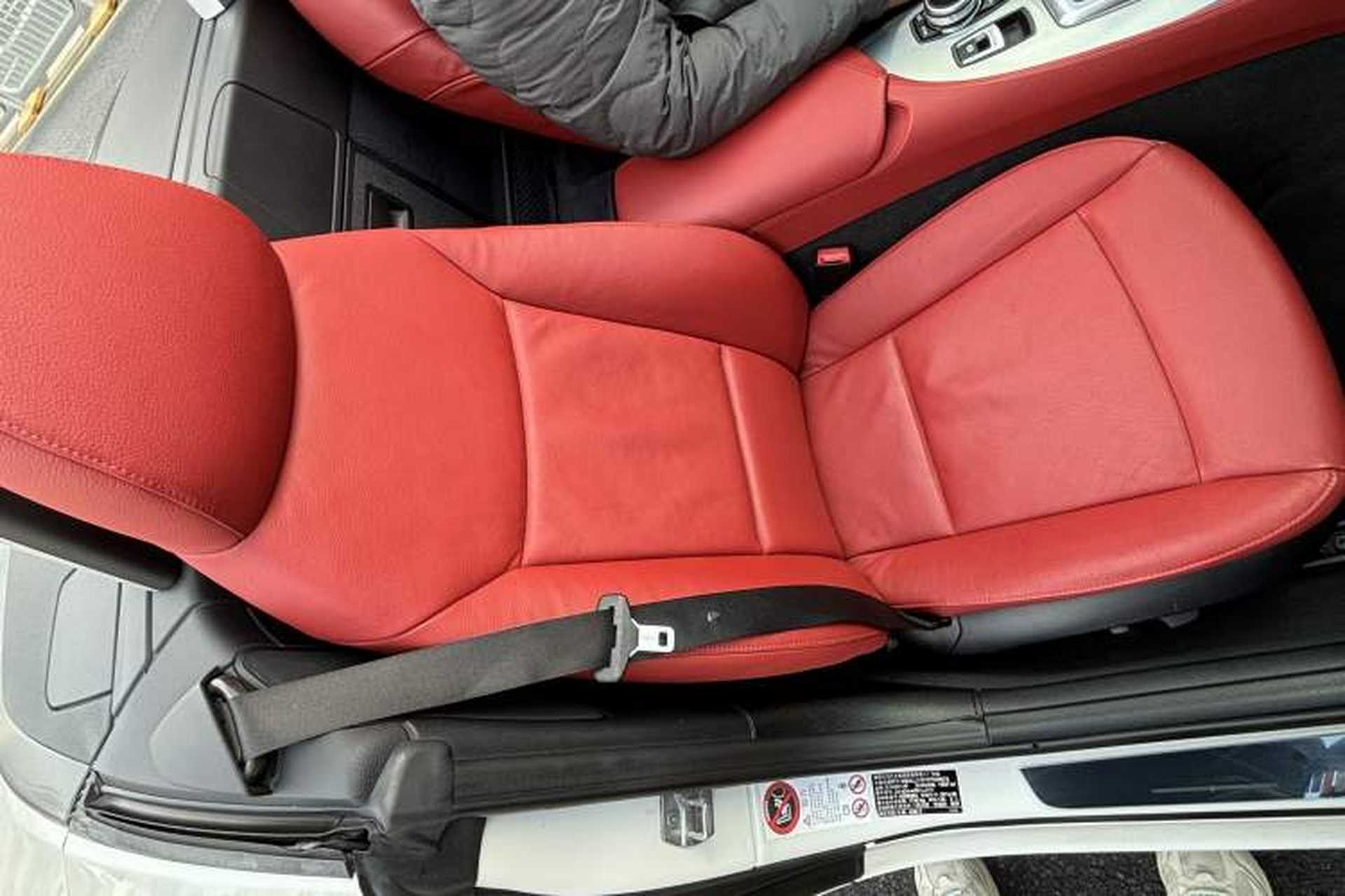 Used BMW Z4 2013 sDrive20i Leading Model Interior 4