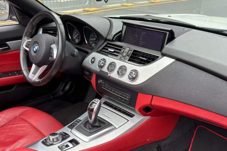 Used BMW Z4 2013 sDrive20i Leading Model Interior 5