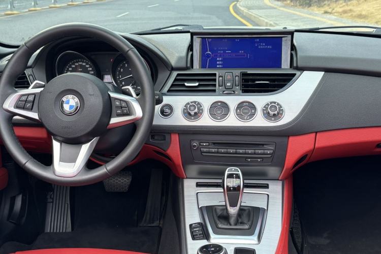 Used BMW Z4 2013 sDrive20i Leading Model Interior 5