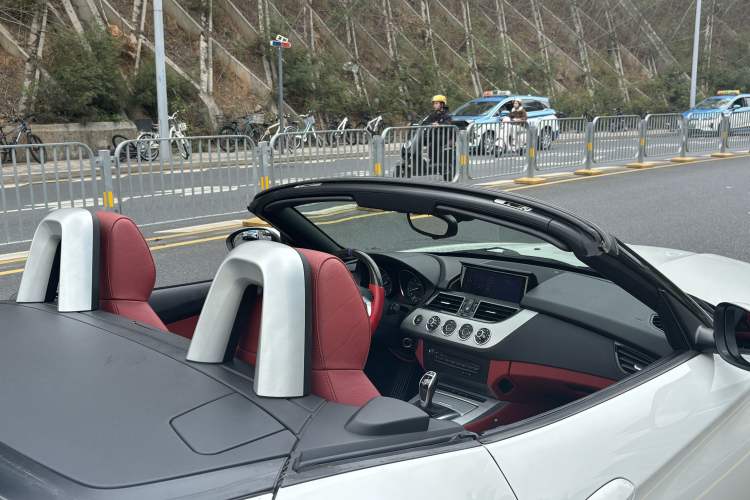 Used BMW Z4 2013 sDrive20i Leading Model Interior 5