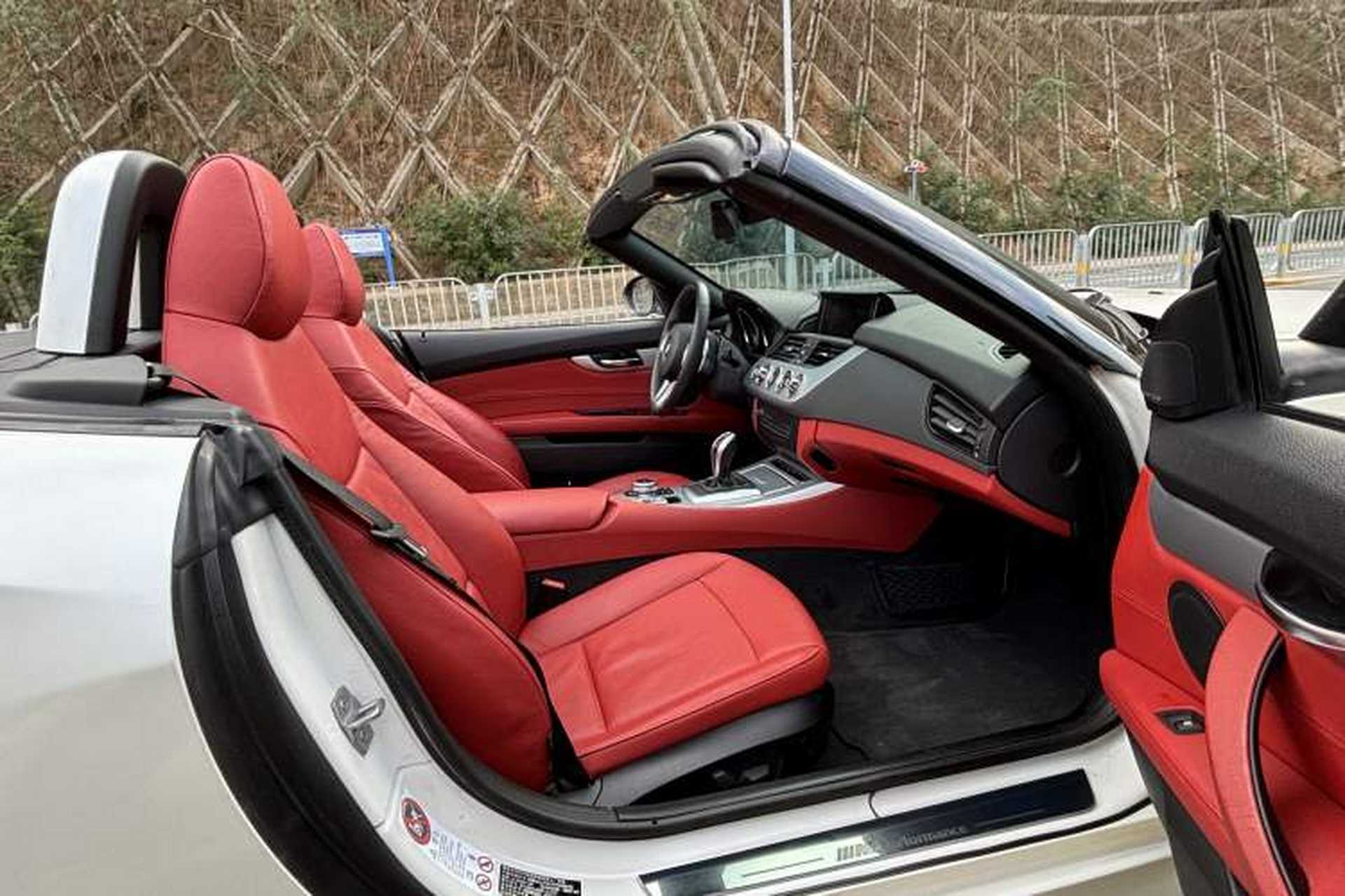 Used BMW Z4 2013 sDrive20i Leading Model Interior 7