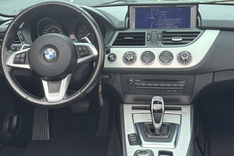 Used BMW Z4 2013 sDrive20i Leading Model Interior 8