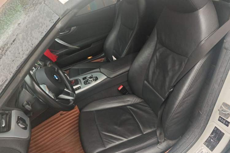 Used BMW Z4 2013 sDrive20i Leading Model Left Front Seat