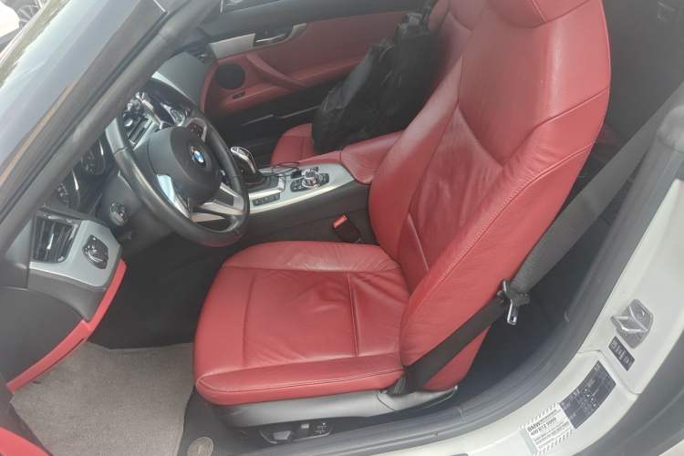 Used BMW Z4 2013 sDrive20i Leading Model Left Front Seat