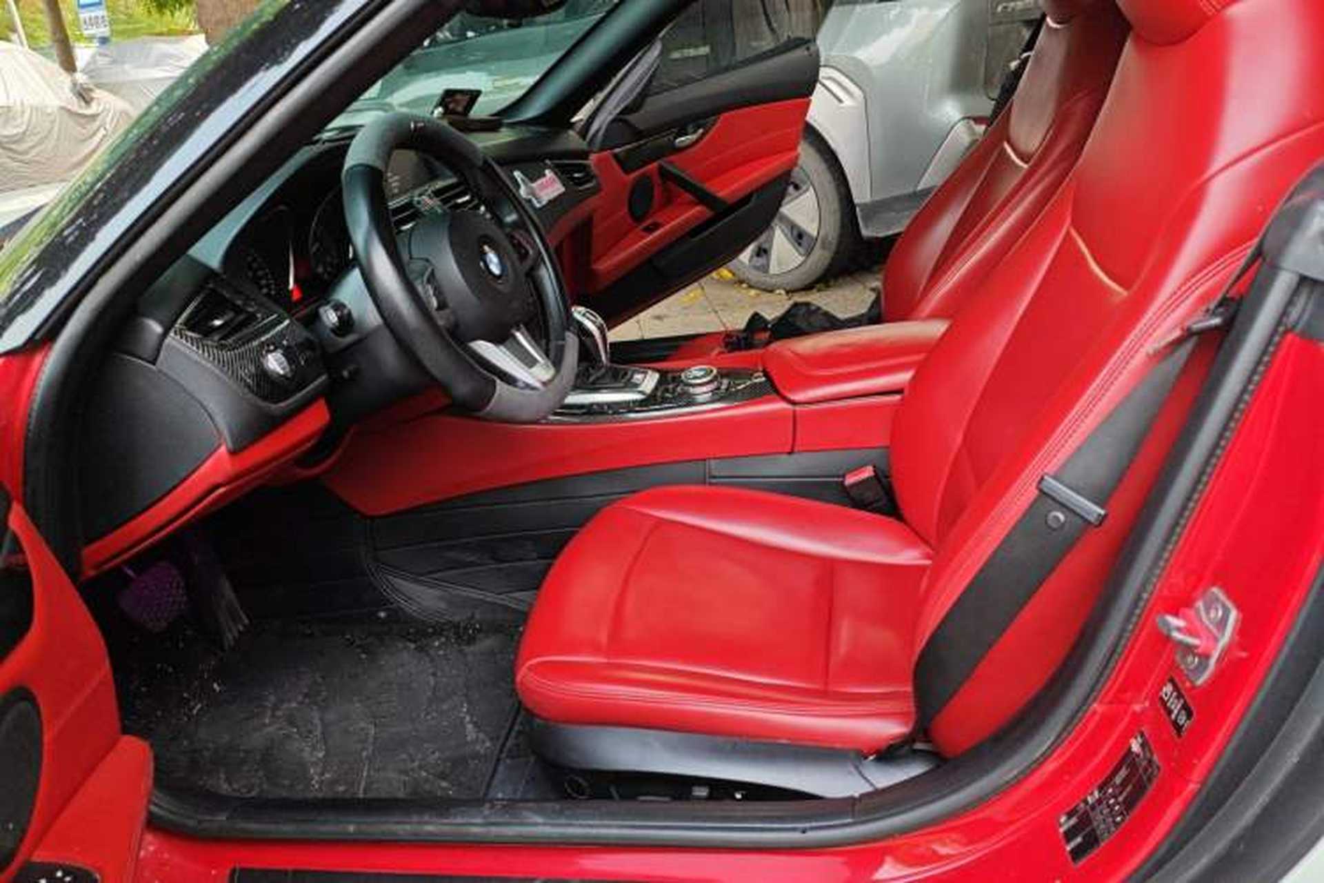 Used BMW Z4 2013 sDrive20i Leading Model Left Front Seat