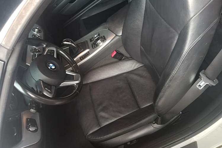 Used BMW Z4 2013 sDrive20i Leading Model Left Front Seat