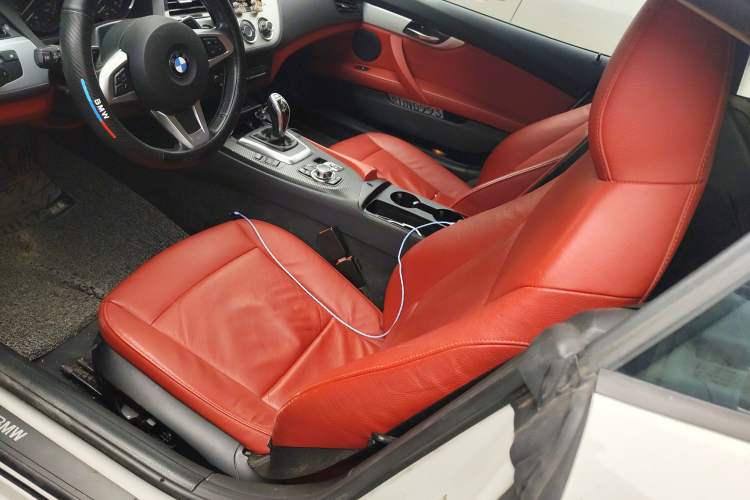 Used BMW Z4 2013 sDrive20i Leading Model Left Front Seat
