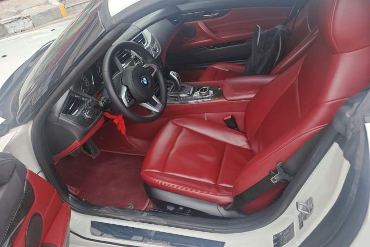 Used BMW Z4 2013 sDrive20i Leading Model Left Front Seat