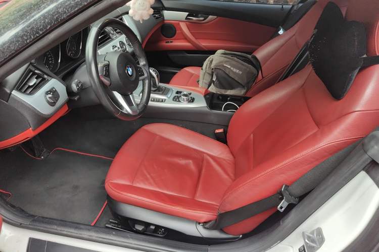 Used BMW Z4 2013 sDrive20i Leading Model Left Front Seat