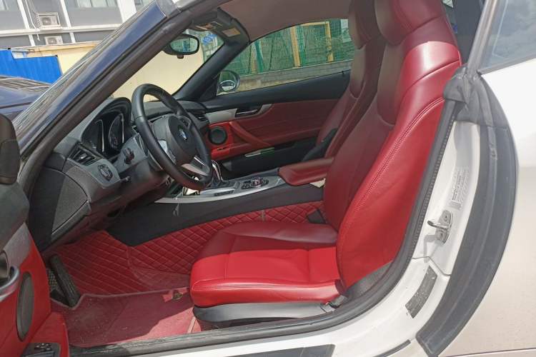 Used BMW Z4 2013 sDrive20i Leading Model Left Front Seat