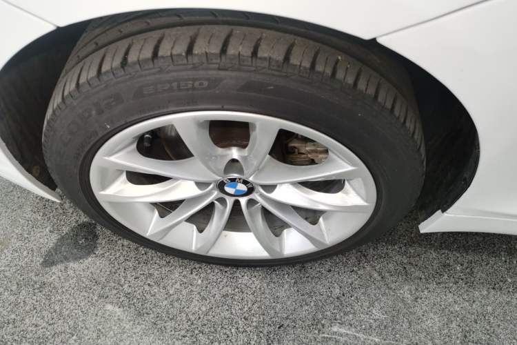 Used BMW Z4 2013 sDrive20i Leading Model Left Front Wheel Hub