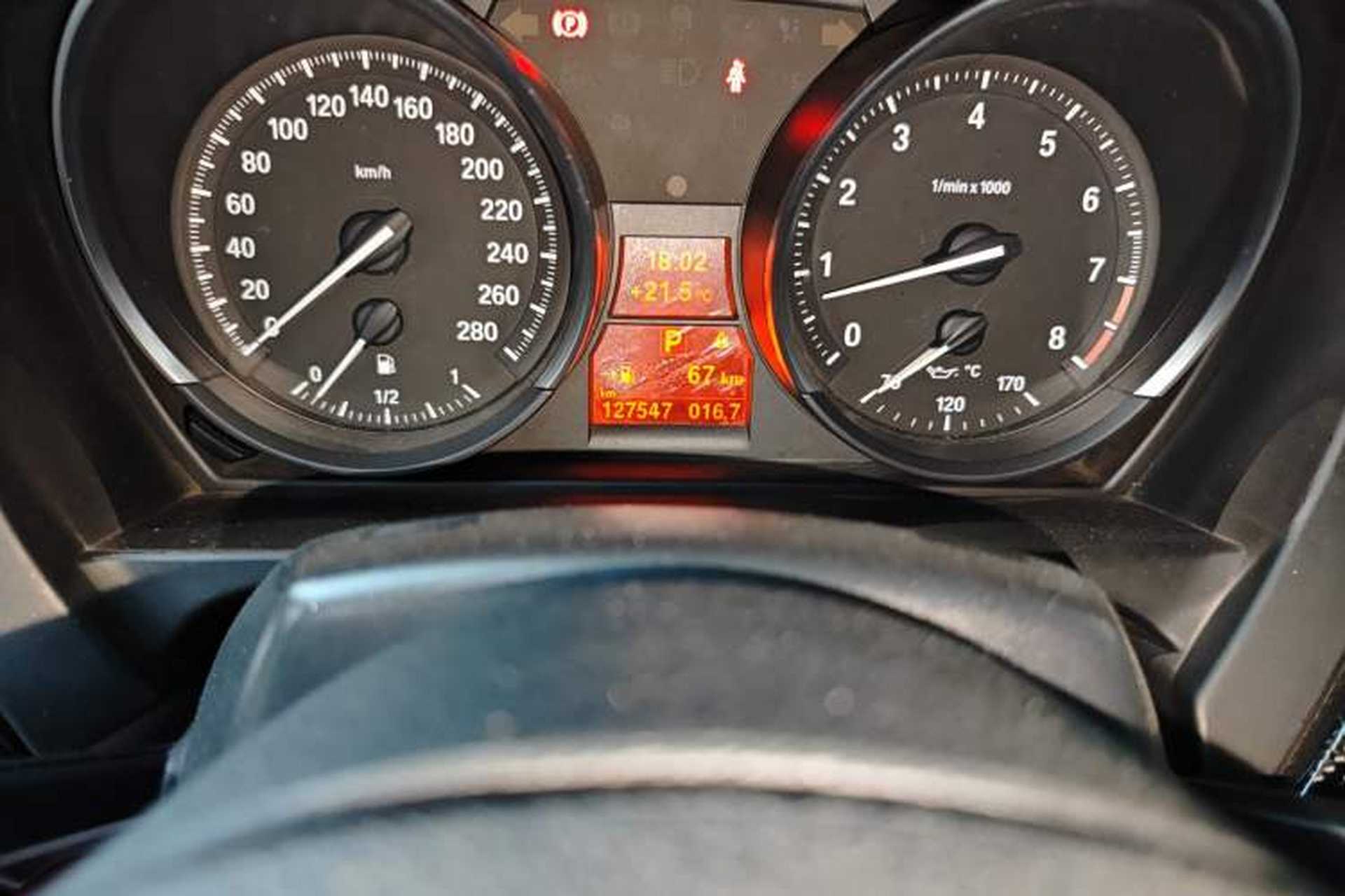 Used BMW Z4 2013 sDrive20i Leading Model Odometer Close Up