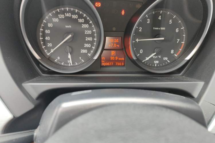Used BMW Z4 2013 sDrive20i Leading Model Odometer Close Up