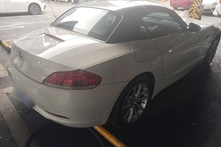 Used BMW Z4 2013 sDrive20i Leading Model Rear Right 45 Deg