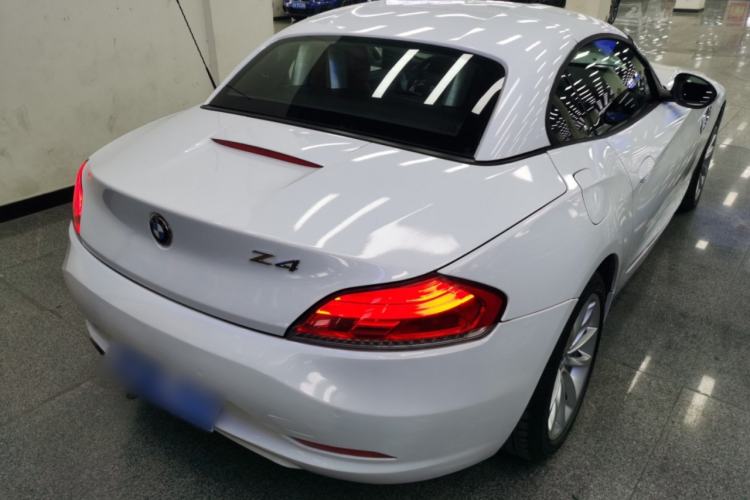 Used BMW Z4 2013 sDrive20i Leading Model Rear Right 45 Deg