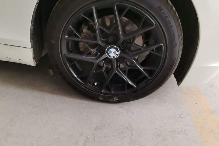 Used BMW Z4 2013 sDrive20i Leading Model Right Front Wheel Hub