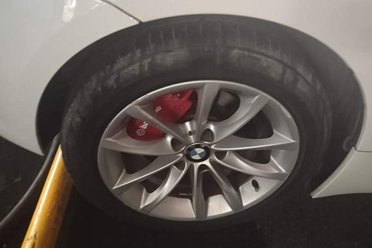 Used BMW Z4 2013 sDrive20i Leading Model Right Rear Wheel Hub