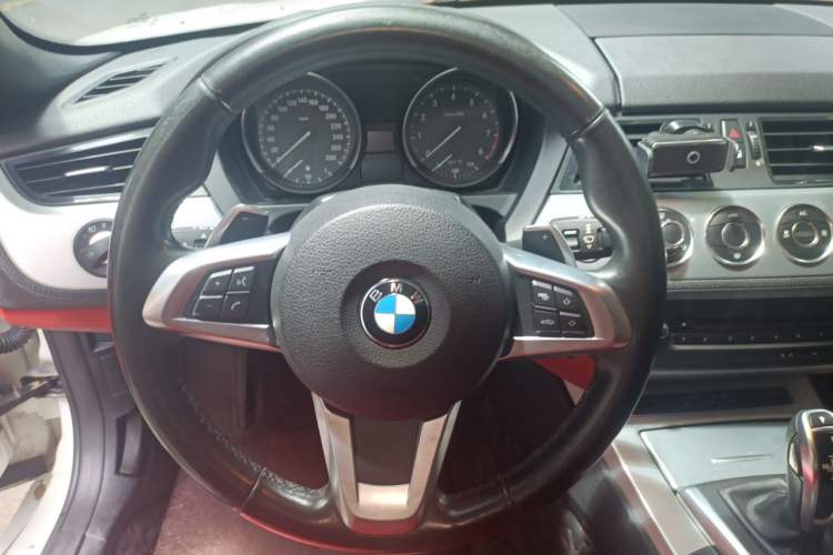 Used BMW Z4 2013 sDrive20i Leading Model Steering Wheel