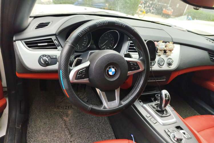 Used BMW Z4 2013 sDrive20i Leading Model Steering Wheel