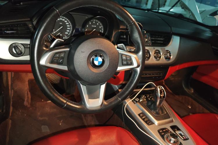 Used BMW Z4 2013 sDrive20i Leading Model Steering Wheel