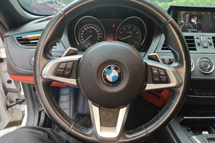Used BMW Z4 2013 sDrive20i Leading Model Steering Wheel