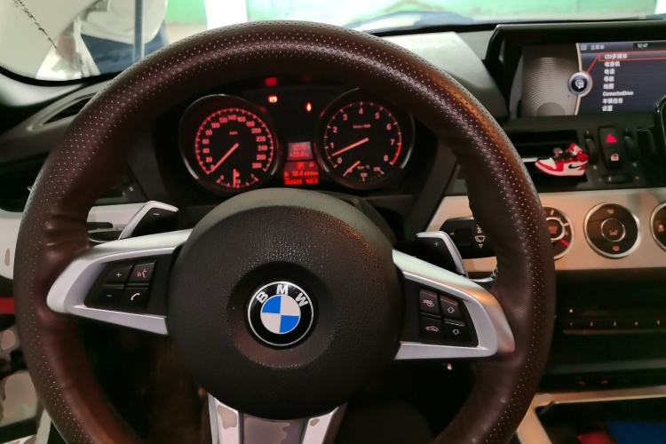 Used BMW Z4 2013 sDrive20i Leading Model Steering Wheel